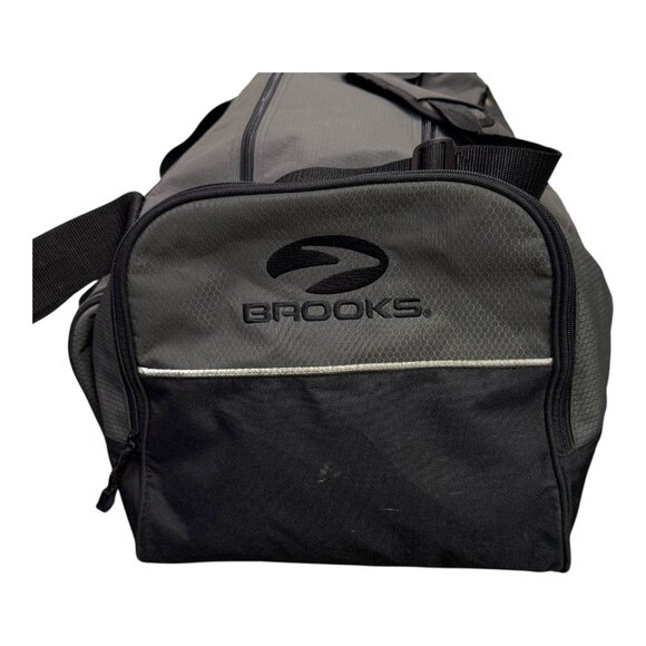 Vintage RARE Brooks Track Shack Grand Prix Running Run Happy 2004 Duffel Bag SEE - Picture 8 of 13